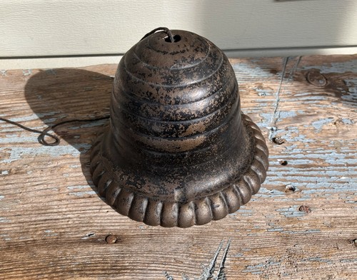 Antique cast iron string - cast,
